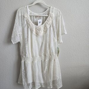 Belle du Jour lace top
